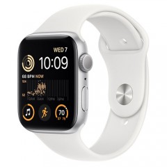 Умные часы Apple Watch SE 2-gen  44 мм Корпус из алюминия серебристого цвета, белый спортивный ремешок 